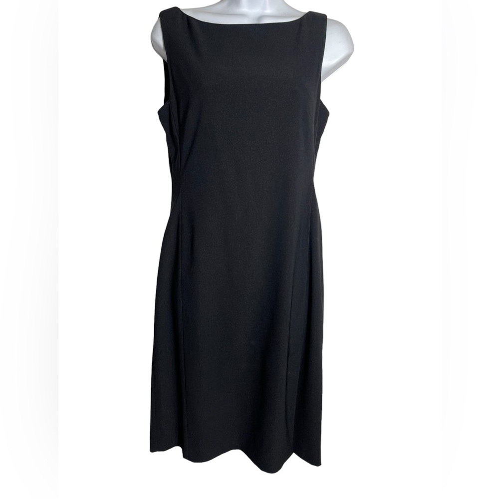 Size 6 BCBG MAXAZRIA stunning black dress with bright pink inner lining! - Picture 1 of 5